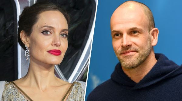 Анджелина Джоли познакомила бывшего мужа с детьми от Питта